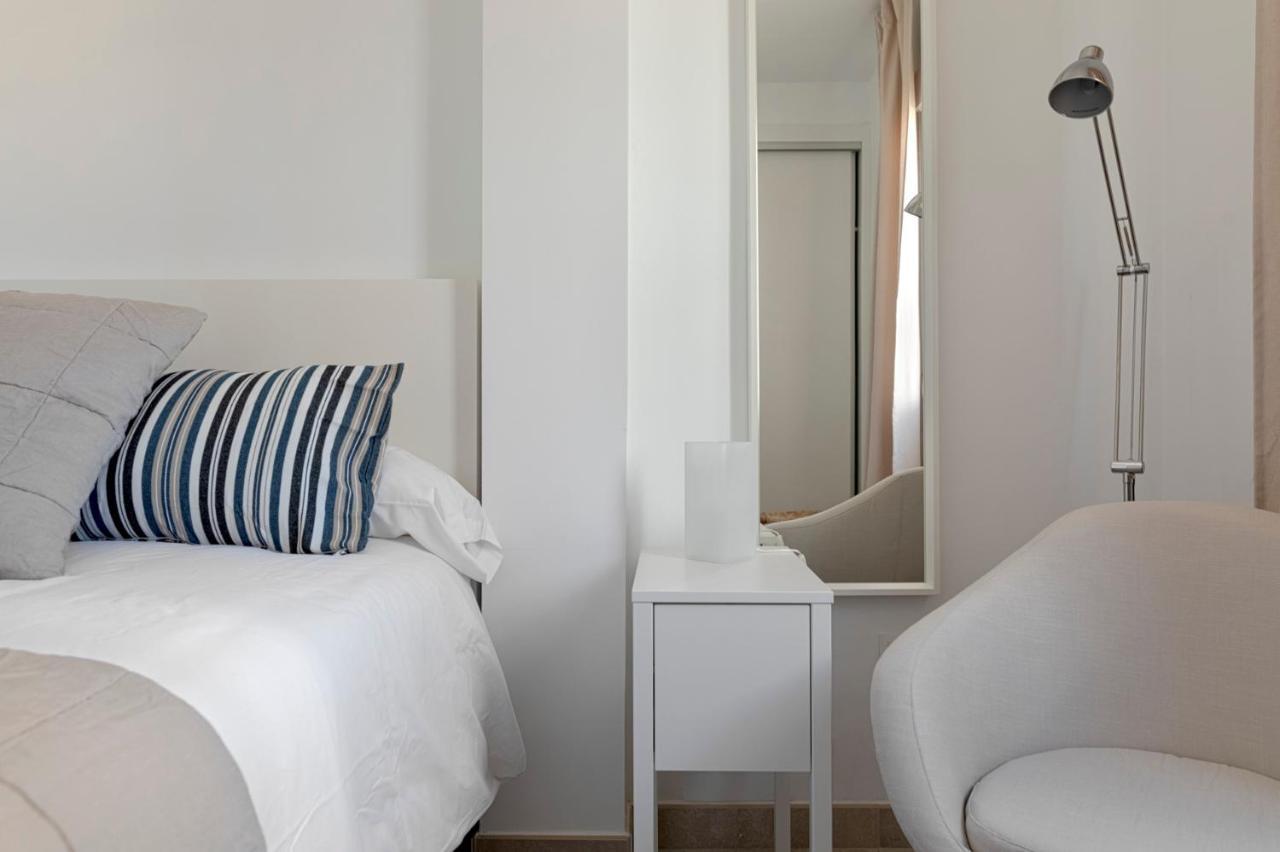 Homeabout Juan De Austria Apartments Malaga Luaran gambar