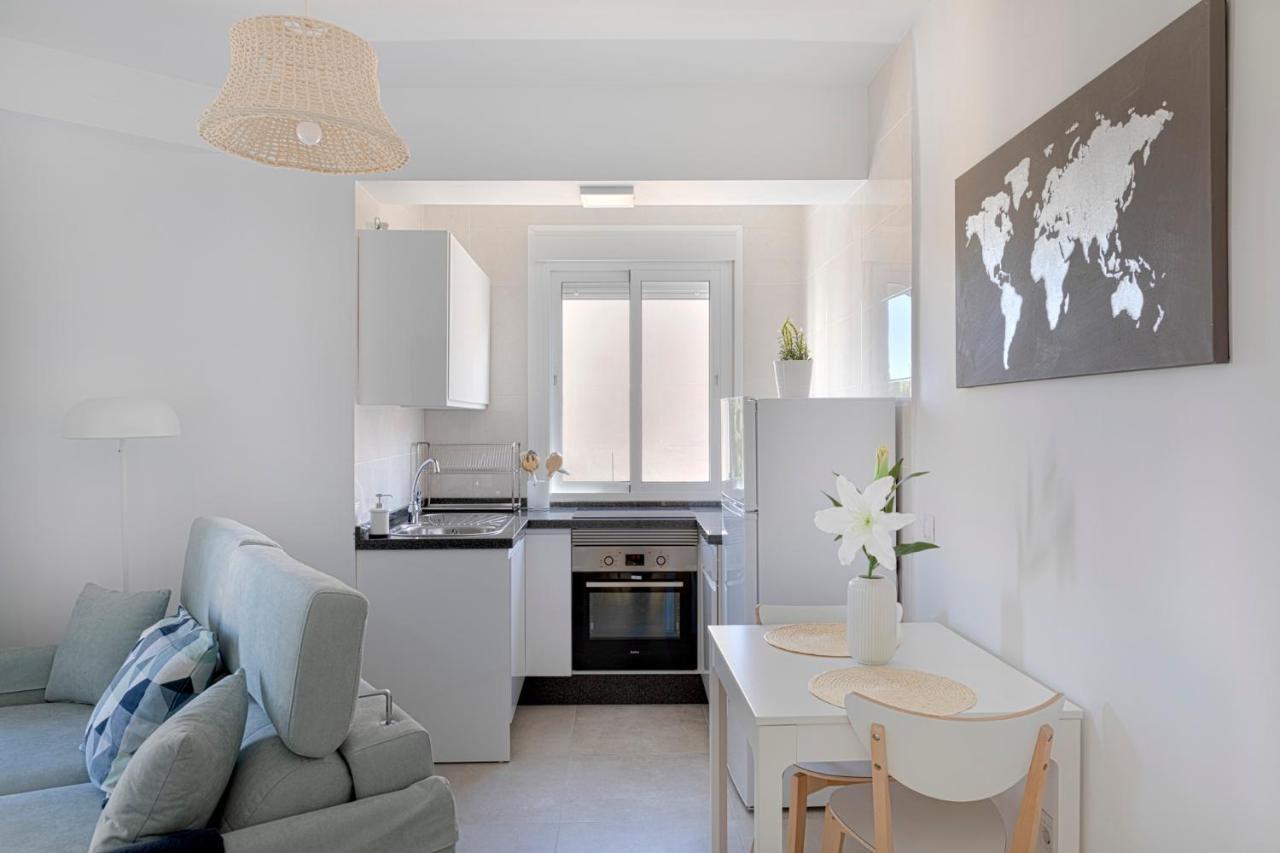 Homeabout Juan De Austria Apartments Malaga Luaran gambar